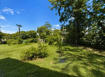 Propiedad en Venta con Dos Casas Independientes y Piscina Privada