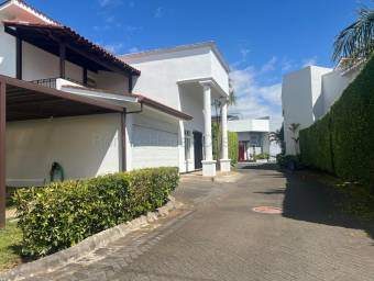 Se vende casa en Pozos Santa Ana 27-955 Se vende casa en Pozos Santa Ana 27-955