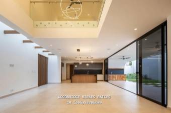 Casa nueva en venta Escazú Los Laureles /piscina-terraza