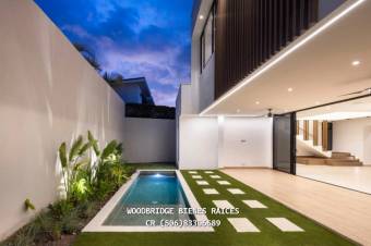 Casa nueva en venta Escazú Los Laureles /piscina-terraza
