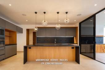Casa nueva en venta Escazú Los Laureles /piscina-terraza