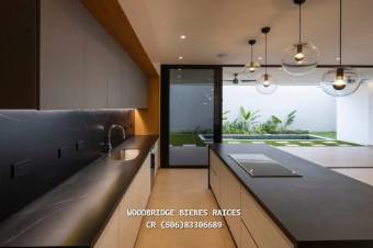 Casa nueva en venta Escazú Los Laureles /piscina-terraza