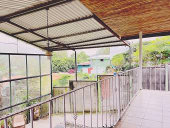 Venta de Amplia Casa en Santo Domingo-Heredia. RAH 27-947