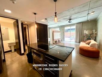 Escazu Avenida Escazú apartamento alquiler $1.800 / amueblado