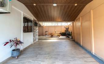 Casa Amueblada en Venta en La Josefina con Piscina Privada