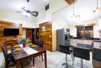 Casa Amueblada en Venta en La Josefina con Piscina Privada