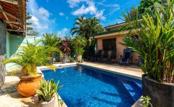 Casa Amueblada en Venta en La Josefina con Piscina Privada