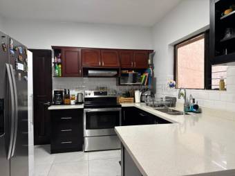 Venta de Casa en San Francisco de Heredia. RAH 27-986 Venta de Casa en San Francisco de Heredia. RAH 27-986