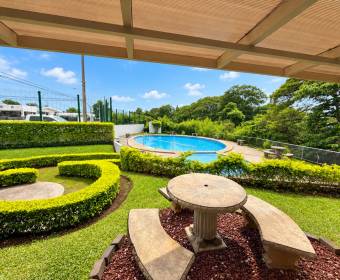 Casa en venta en Condominio Málaga, San Antonio, Alajuela
