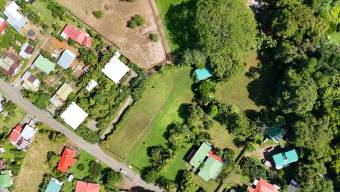 SE VENDE LOTE CON CASA EN HATILLO CON ACCESO A RIO Y SERVICIOS AUTONOMOS