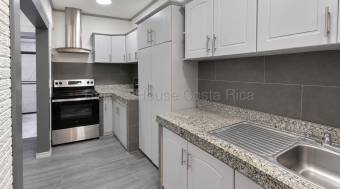 CASA EN VENTA EN ROHRMOSER, SANTA CATALINA