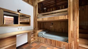SE VENDE CASA EN SANTUARIO NATURAL CON RESERVA PRIVADA Y CASA DE HUESPEDES EN PEREZ ZELEDON