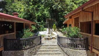 SE VENDE CASA EN SANTUARIO NATURAL CON RESERVA PRIVADA Y CASA DE HUESPEDES EN PEREZ ZELEDON