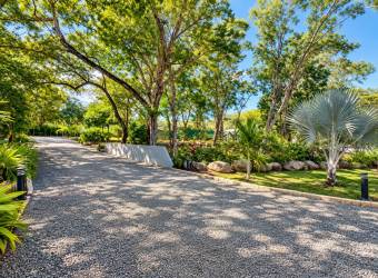 Casa Amueblada en Alquiler con Piscina Privada