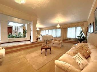 Venta de Casa Colonial en Alajuela . RAH 27-931