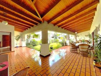 Venta de Casa Colonial en Alajuela . RAH 27-931