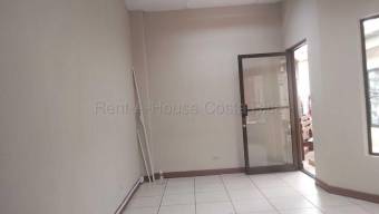 Alquiler de Local Comercial en Oriental de Cartago. RAH 27-974