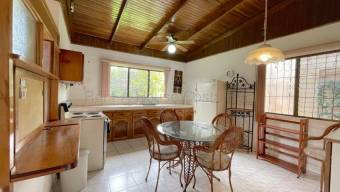 Venta de Lote Esquinero  Casa de una Planta en San Rafael de Escazú-Vista Alegre. RAH 27-849