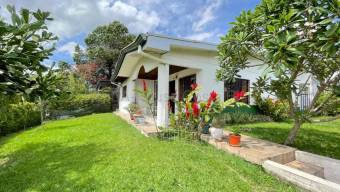 Venta de Lote Esquinero  Casa de una Planta en San Rafael de Escazú-Vista Alegre. RAH 27-849