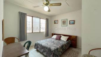 Venta de Lote Esquinero  Casa de una Planta en San Rafael de Escazú-Vista Alegre. RAH 27-849
