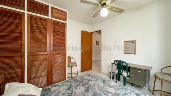 Venta de Lote Esquinero  Casa de una Planta en San Rafael de Escazú-Vista Alegre. RAH 27-849