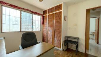 Venta de Lote Esquinero  Casa de una Planta en San Rafael de Escazú-Vista Alegre. RAH 27-849
