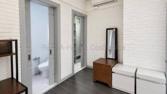 Casa remodelada en Rohrmoser amplitud y estilo en Santa Catalina
