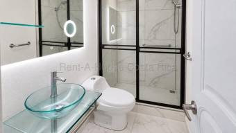 Casa remodelada en Rohrmoser amplitud y estilo en Santa Catalina