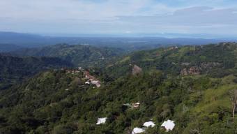 Terreno Con Vista Panorámica a la Ciudad y al Mar en Atenas, Costa Rica