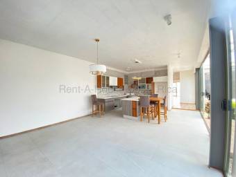 Se alquila casa en San Antonio Escazú 27-816