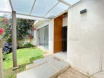 Se alquila casa en San Antonio Escazú 27-816