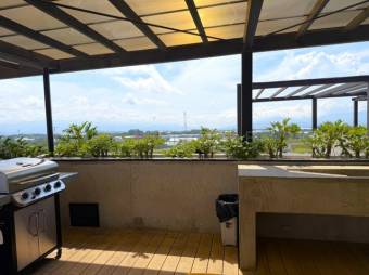 Apartamento con acceso a jardín en venta en El Coyol, Alajuela