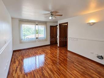 Se alquila casa en San Rafael Escazú 27-892
