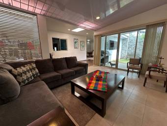 Se vende casa en San Rafael Montes de Oca 26-356