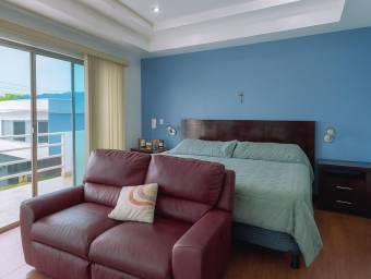Se vende casa en San Rafael Montes de Oca 26-356