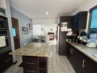 Se vende casa en San Rafael Montes de Oca 26-356