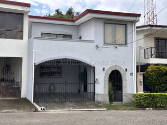 Se vende casa en La Ribera Belén 27-808