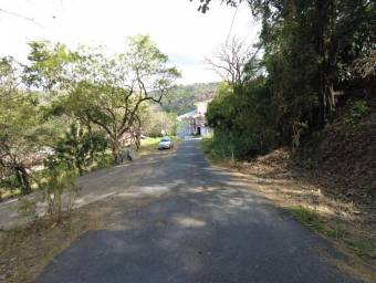 Se vende lote en Piedades Santa Ana 24-1187