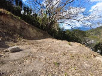 Se vende lote en Piedades Santa Ana 24-1187
