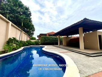 Escazu casa en alquiler en Trejos Montealegre San Rafael $2.800