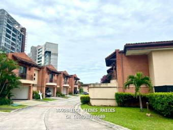Escazu casa en alquiler en Trejos Montealegre San Rafael $2.800