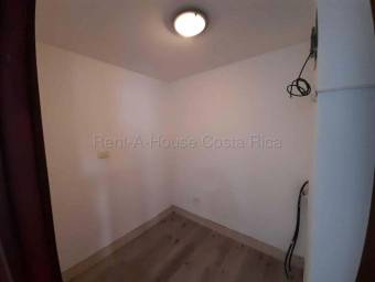Venta de apartamento remodelado con 2 terrazas en Santa Ana Centro #27-522 GS Venta de apartamento remodelado con 2 terrazas en Santa Ana Centro #27-522 GS