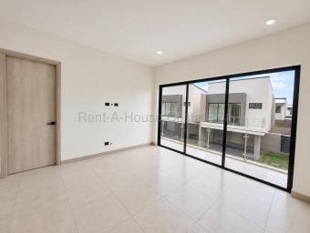 Se alquila casa en Pozos Santa Ana 27-1073