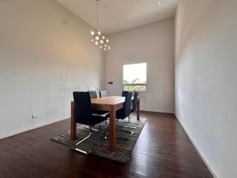 Venta de apartamento con inquilino y contrato vigente en Escazú #27-53 GS