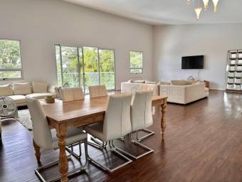 Venta de apartamento con inquilino y contrato vigente en Escazú #27-53 GS