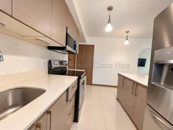 Se alquila apartamento en Rohrmoser San José 27-1062