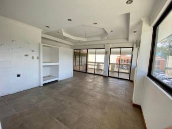 Se vende local comercial en San Rafel Escazú 25-1838, $ 1,500,000, 11, San José, Escazú
