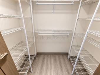 Se vende apartamento en Rohrmoser San José 27-1060 Se vende apartamento en Rohrmoser San José 27-1060