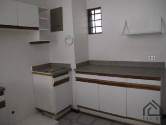 Amplios dormitorios incluye agua,cerca de Universidades en Freses Curridabat P124