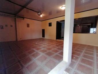 Amplio y espacioso hogar  con inigualable tranquilidad en la mejor zona de Ayarco, 19-1227